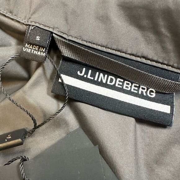 NWT J. Lindeberg Men’s Ash Black Light Packable Full Zip Vest - Size Small - Picture 4 of 13